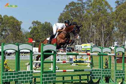 Tom McDermott and Cooley Gangster won the Australian League World Cup Jumping series last month. Image by Oz Shotz