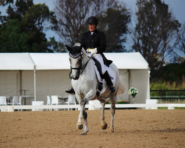 Susan Paix and Sheer Etiquette looking determined.