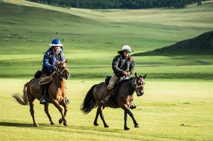 Mongol Derby. © Richard Dunwoody