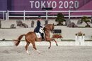 Charlotte Dujardin and Gio showing a flying change. © FEI/Christophe Taniere