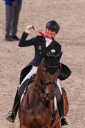 Jessica Von Bredow-Werndl claims Individual Gold. © Hippo Foto - Dirk Caremans