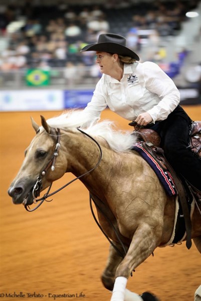 Shauna Larcombe and Designed With Shine in the reining final - © Michelle Terlato