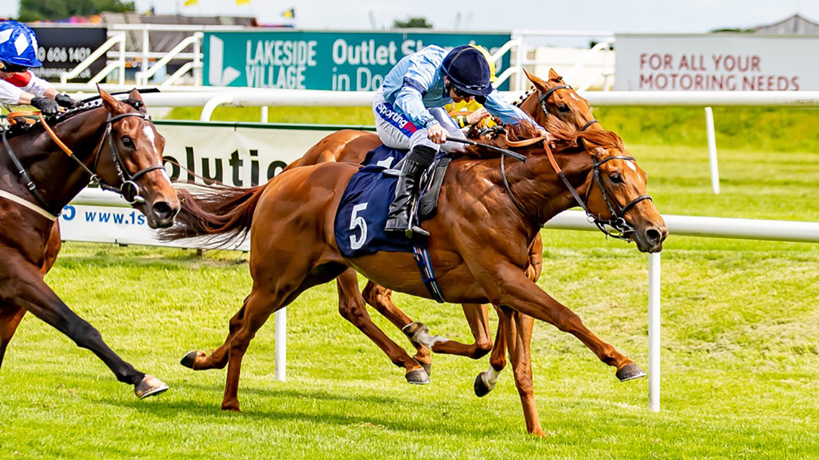 HIGHCLERE RACING DELIVERS A CHANGE OF PACE