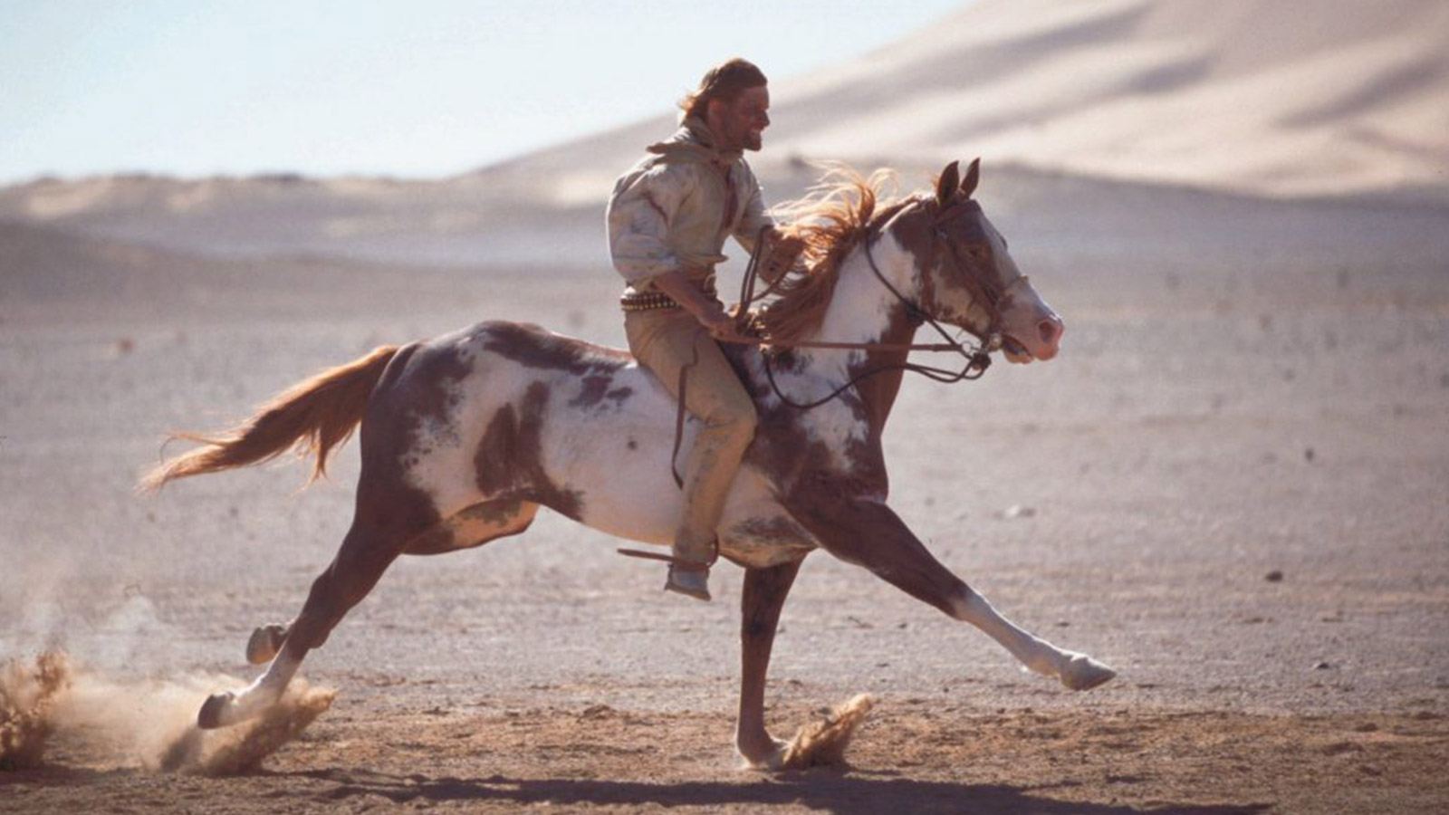 VIGGO MORTENSEN SAVES THE DAY!