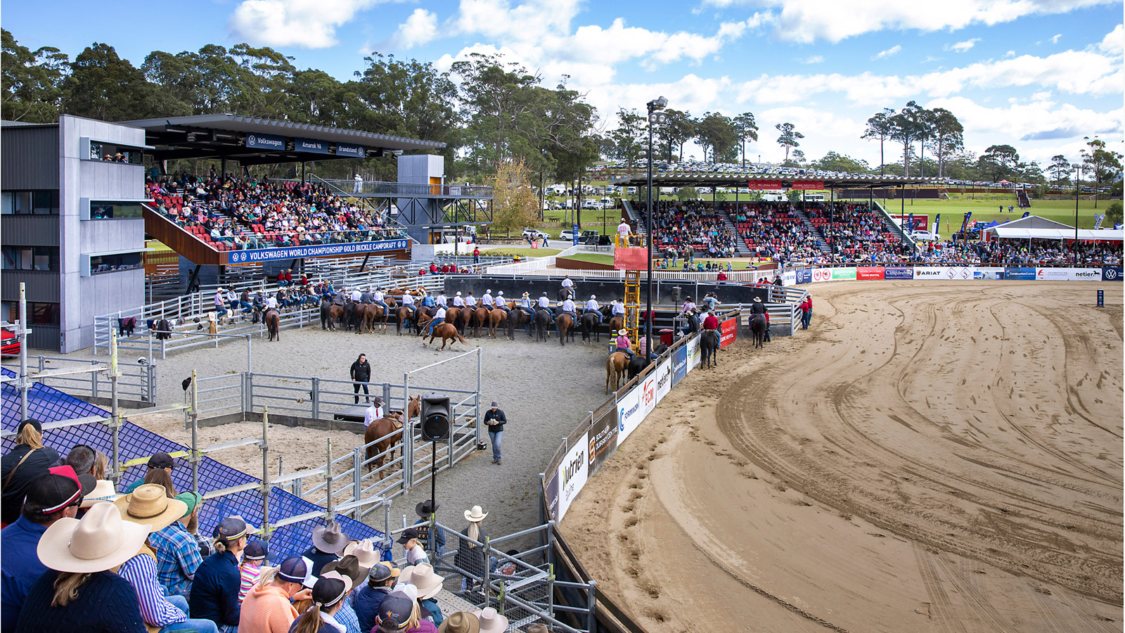 BUCKLE UP – IT’S ALL ROCKING AT WILLINGA PARK