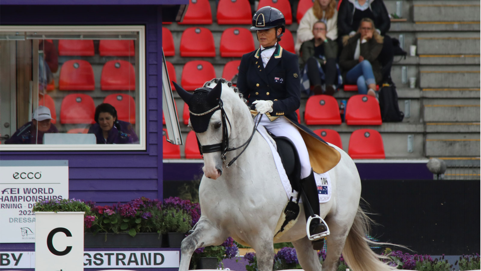 LYNDAL OATLEY ON RIDING THE CURVES