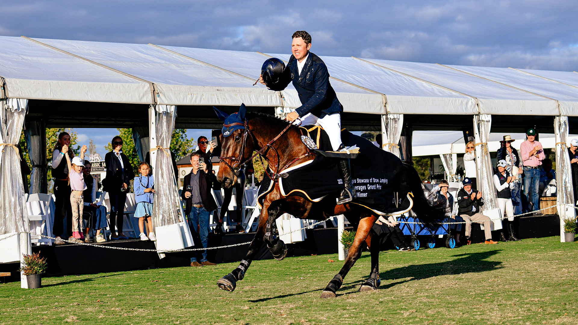 SHOWCASE MAKES SPECTACULAR RETURN