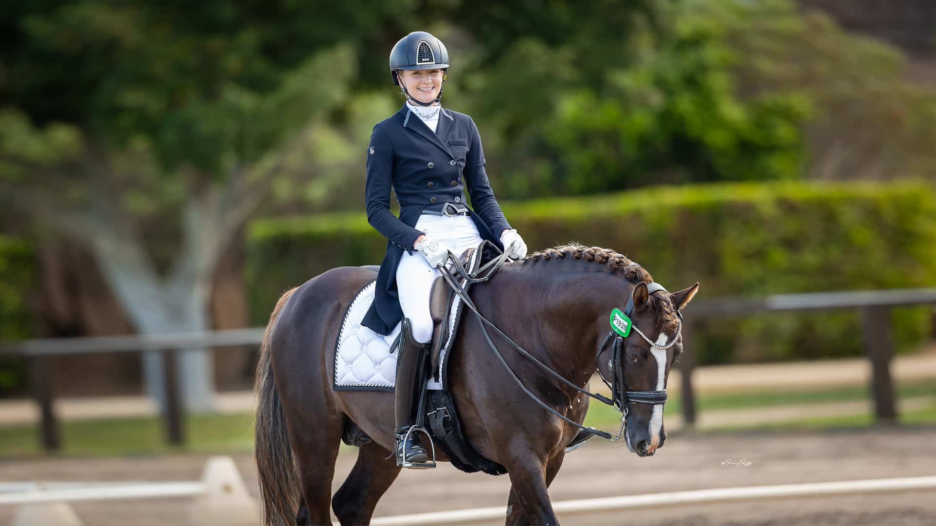 SOPHIE & CHARLIE BRING PONY POWER TO NATIONALS